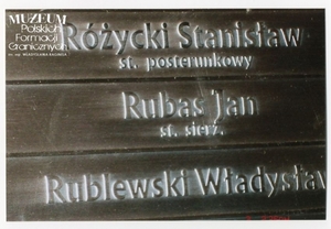 1.Tytuł tematu: st. sierż. Jan Rubas
2.Opis obrazu: tablica pamiątkowa umieszczona w Katedrze Polowej Wojska Polskiegow Warszawie
3.Data wydarzenia: po 1990 r.
4.Osoby widoczne: nie ma 
5.Hasła przedmiotowe: Korpus Ochrony Pogranicza, kadra
6.Opis techniczny: oryginał, czarnobiałe
7.Autor: nieznany
8.Miejsce przechowywania/właściciel: Maria Rubas